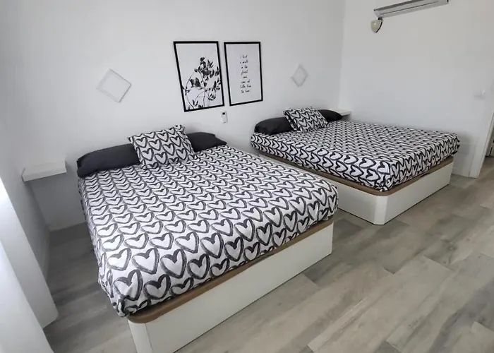 Cala'n Blanes דירה *